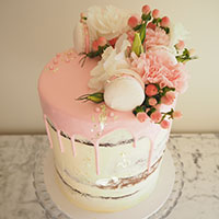 Gracious Honey personalised cake